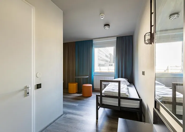 Hotel A&o Frankfurt Ostend 2*