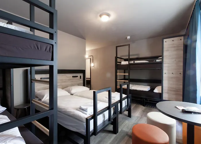 Hotel A&o Frankfurt Ostend 2*